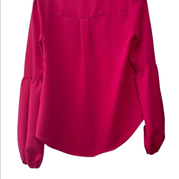 Super cute Pink Bar iii Blouse size Small - Picture 2 of 4